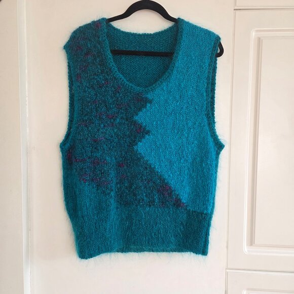 Vintage hand-knit sleeveless sweater vest - Picture 4 of 13
